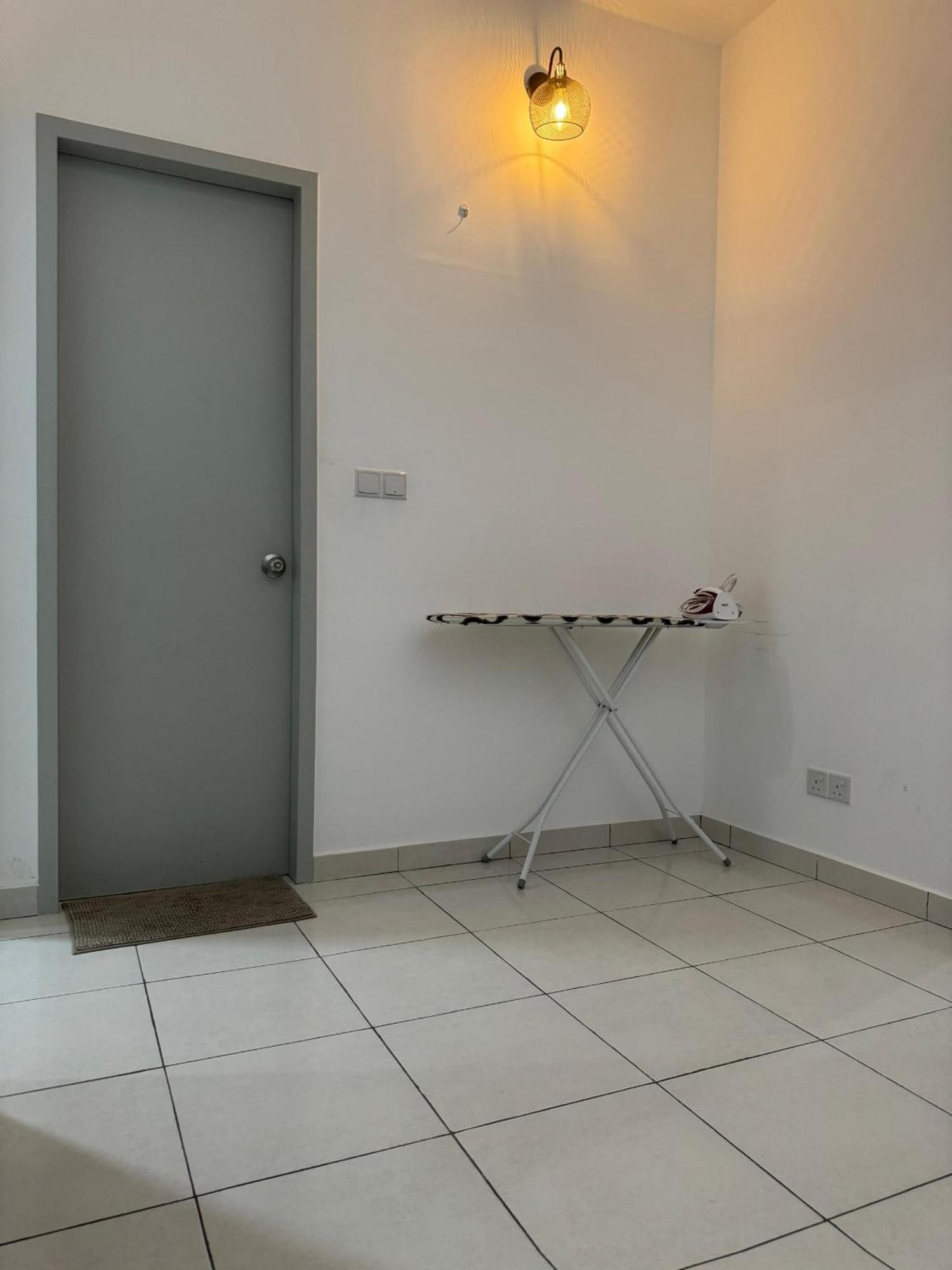 Modern 4br Double Storey @ Setia Alam Holiday home *