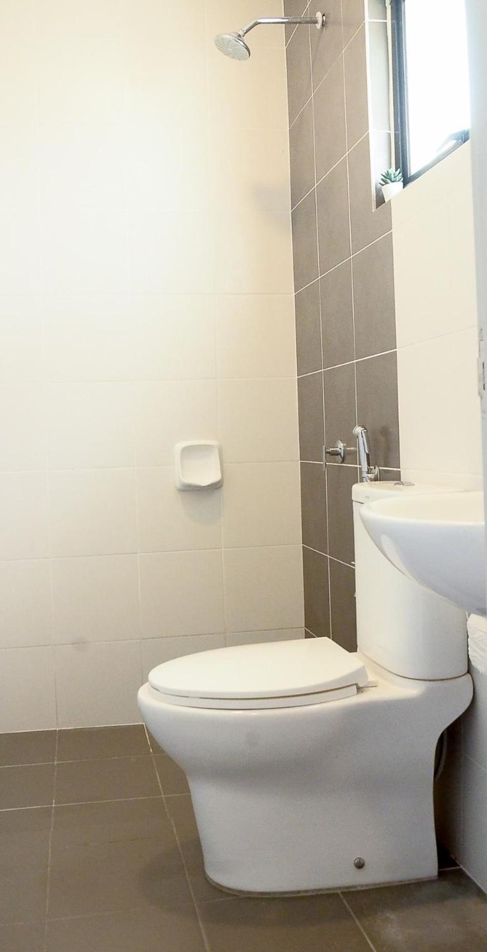 Modern 4br Double Storey @ Setia Alam Holiday home Shah Alam