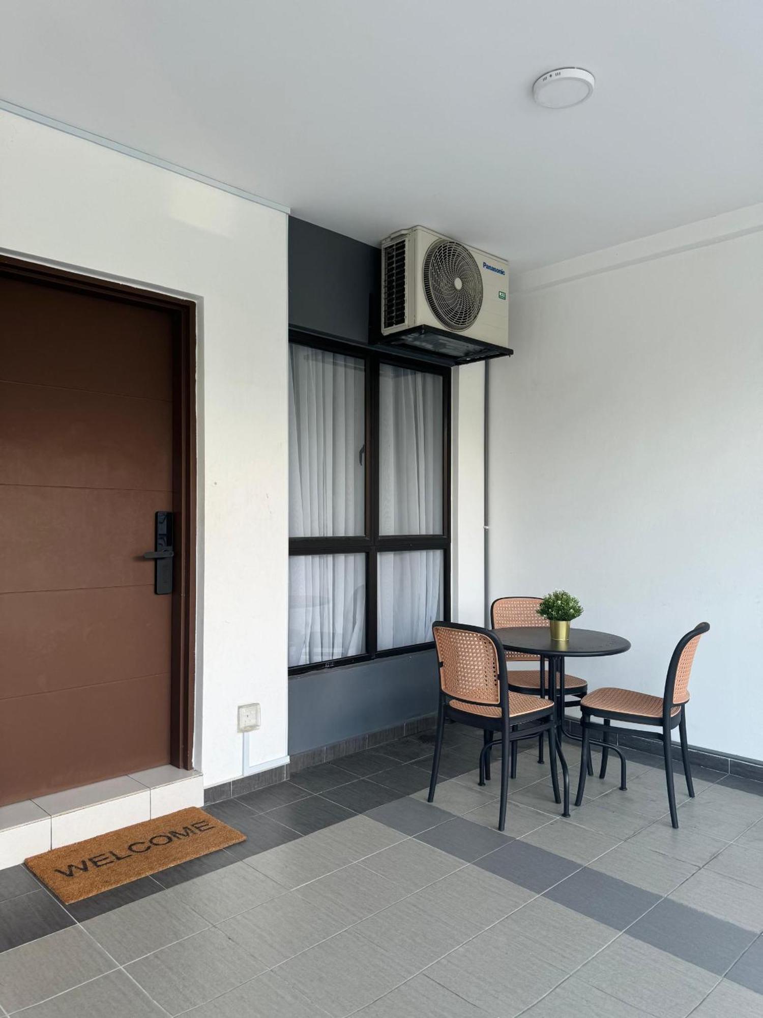 Holiday home Modern 4br Double Storey @ Setia Alam *