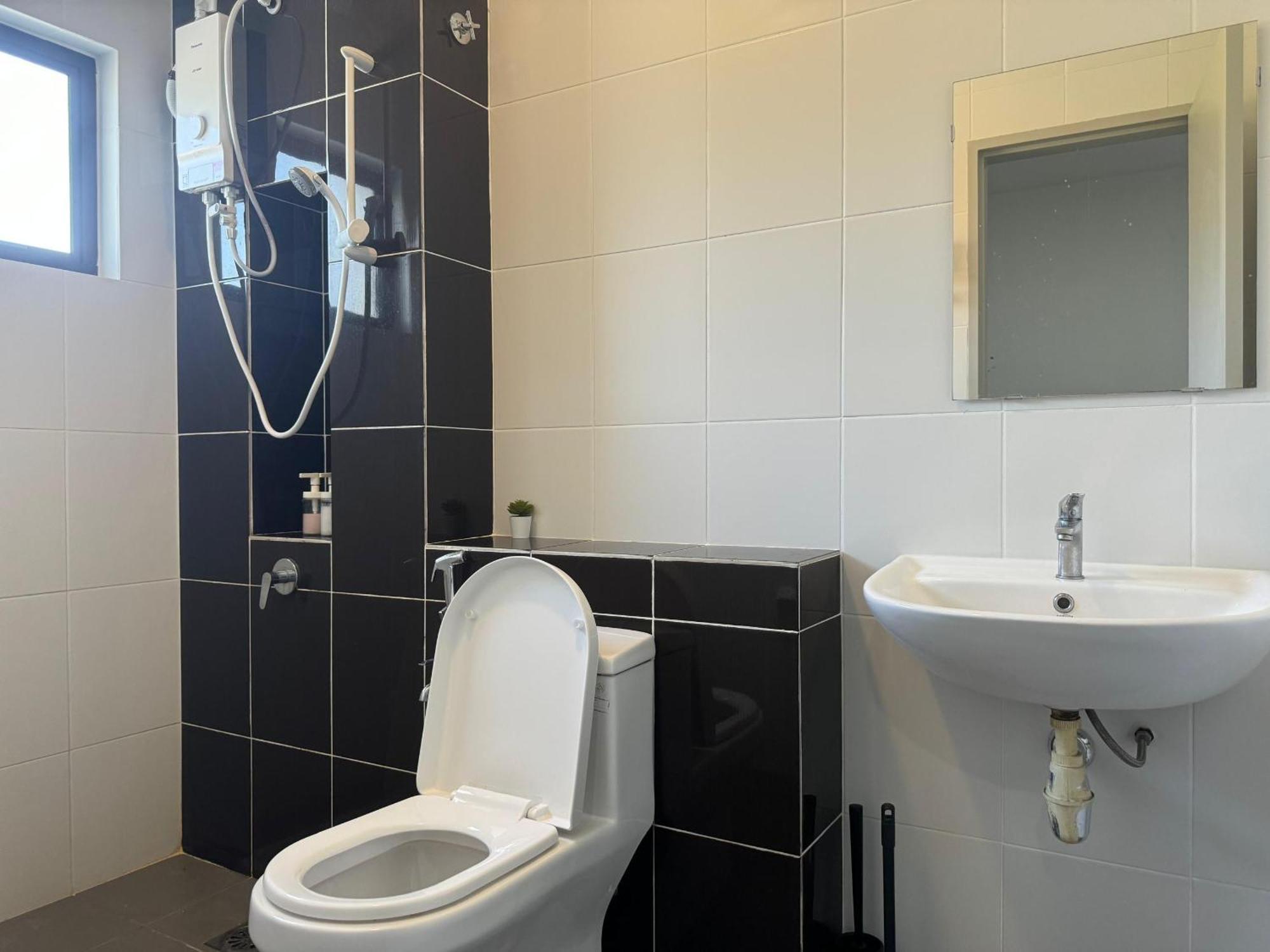 Holiday home Modern 4br Double Storey @ Setia Alam Shah Alam